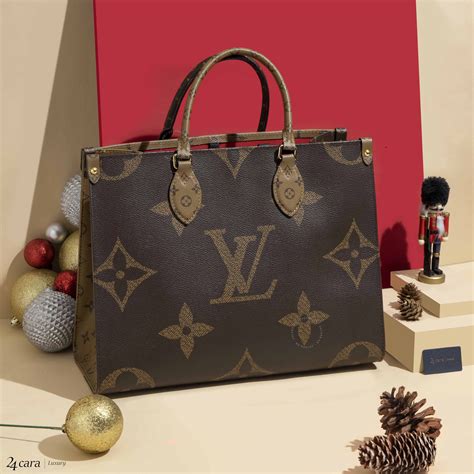 Products by Louis Vuitton: OnTheGo MM